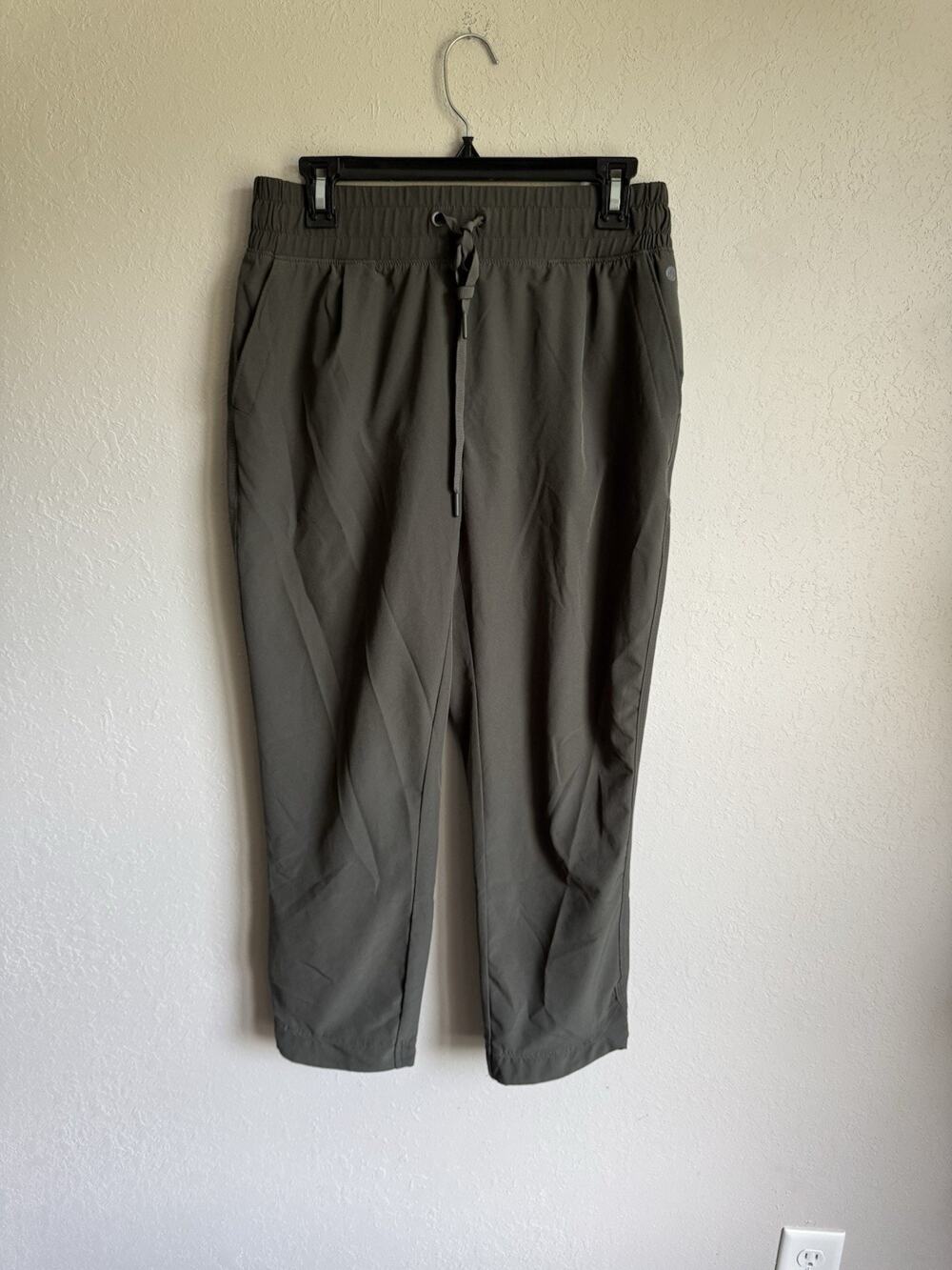 Apana Gray Cropped Swish Joggers Womens M Athletic Causal Basic Simple